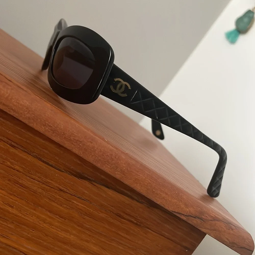 Chanel sunglasses original - Picture 2 of 5